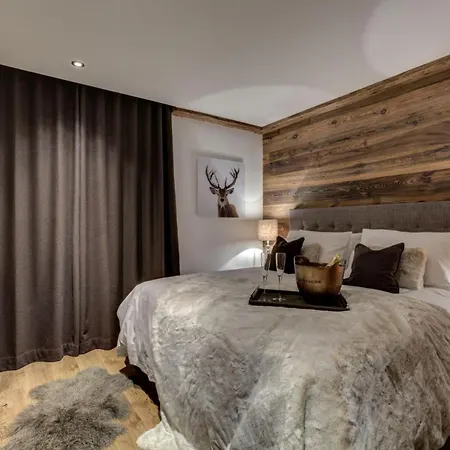 Alpine Luxe: Discover Chalet Grandeur In Verbier アパート